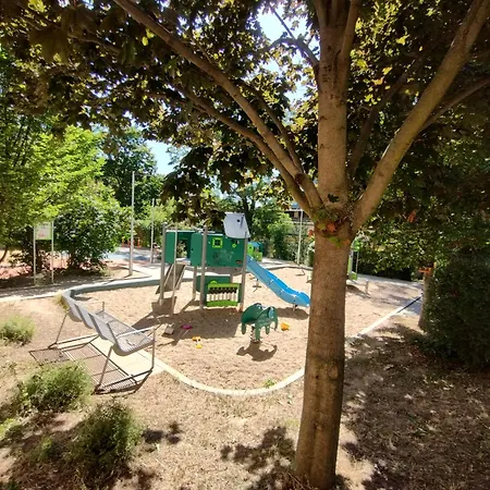2 - With Terrace And Free Parking *