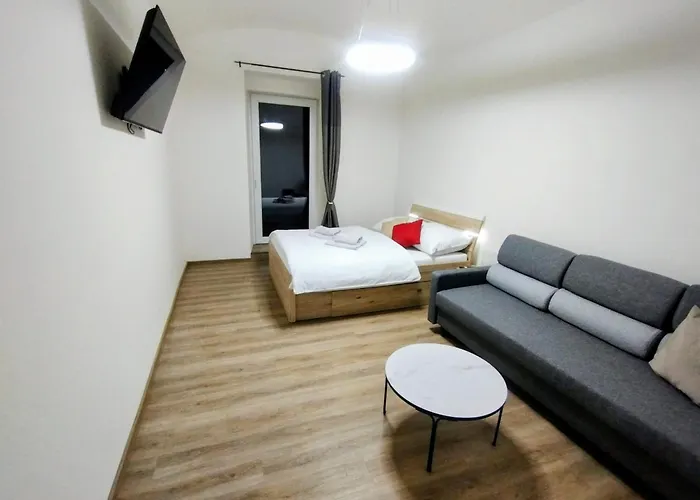 2 - With Terrace And Free Parking * 프라하