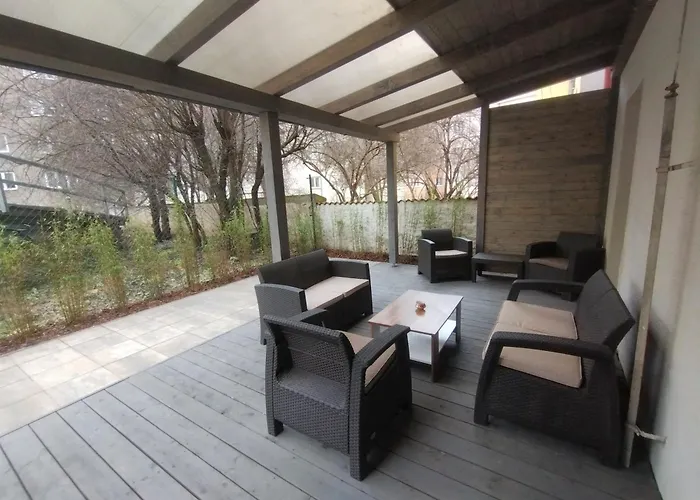 아파트 2 - With Terrace And Free Parking